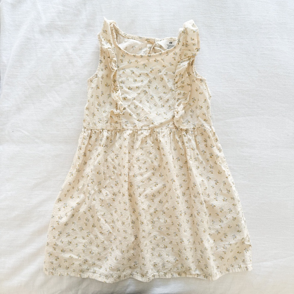 LAST CHANCE // Spring Floral Ruffle Dress - Picture 2 of 10